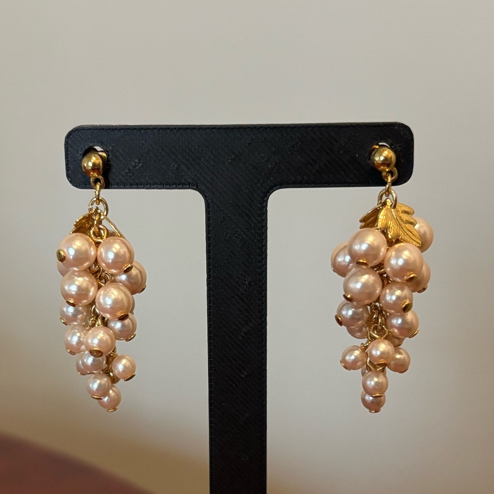 ⭐️ 5 For $25 Faux Pearl Dangle Earrings Vintage